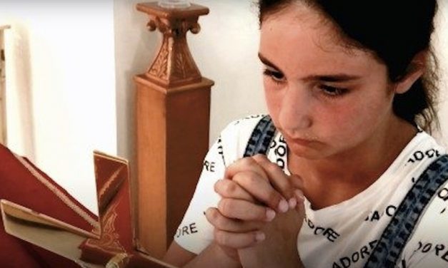 Una Preghiera, un Paese ed una Bambina