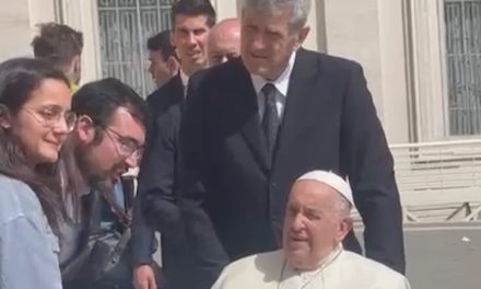 Povero mondo disastrato, disumanizzato…