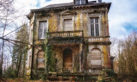 La storia di una casa qualsiasi